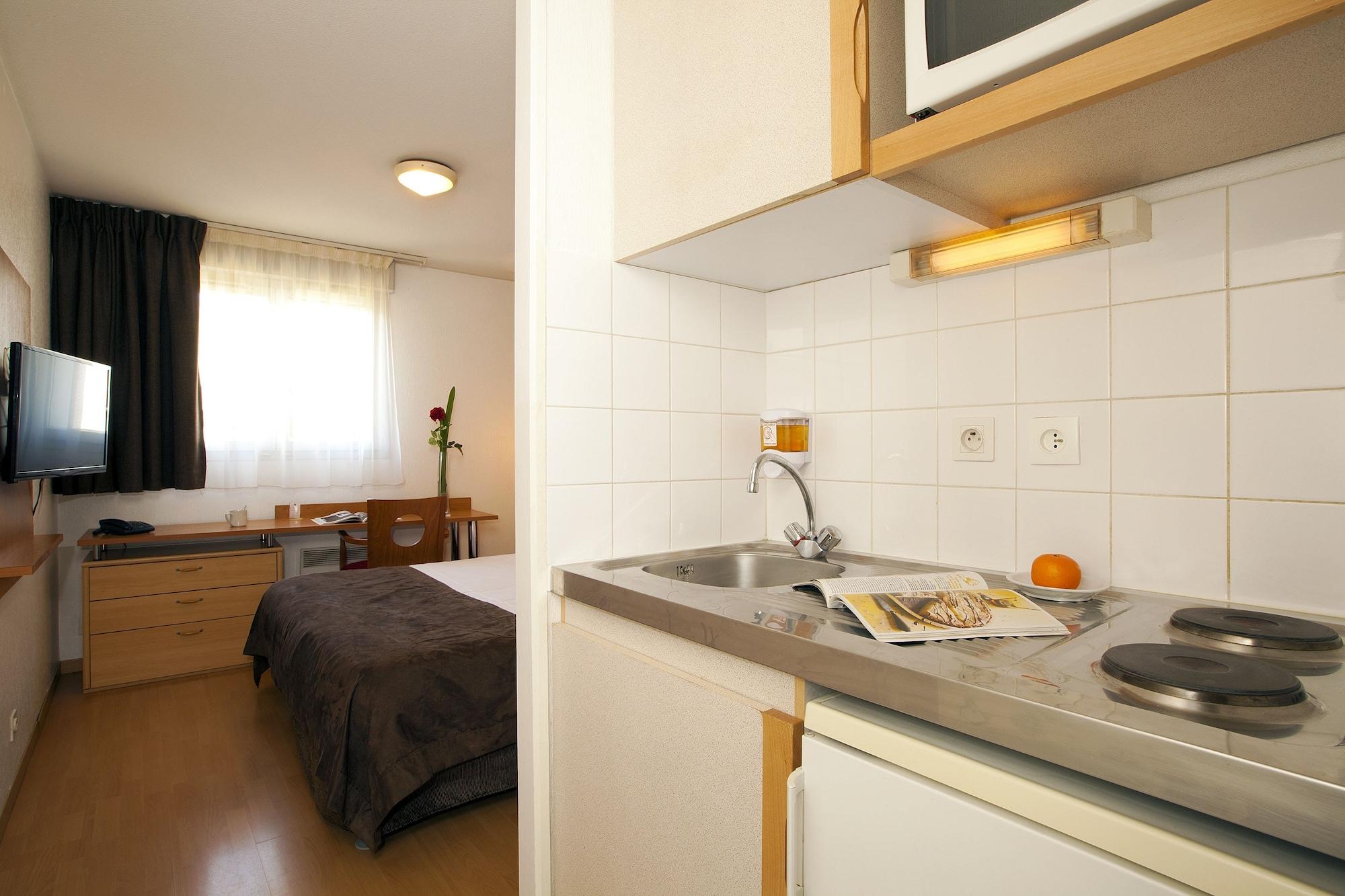Sejours & Affaires Nantes Ducs De Bretagne Aparthotel Exterior photo