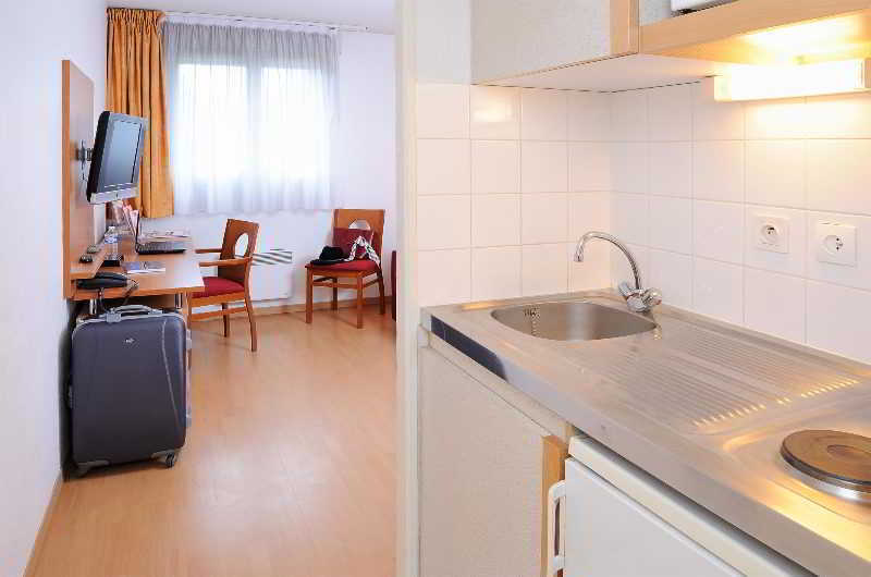Sejours & Affaires Nantes Ducs De Bretagne Aparthotel Exterior photo